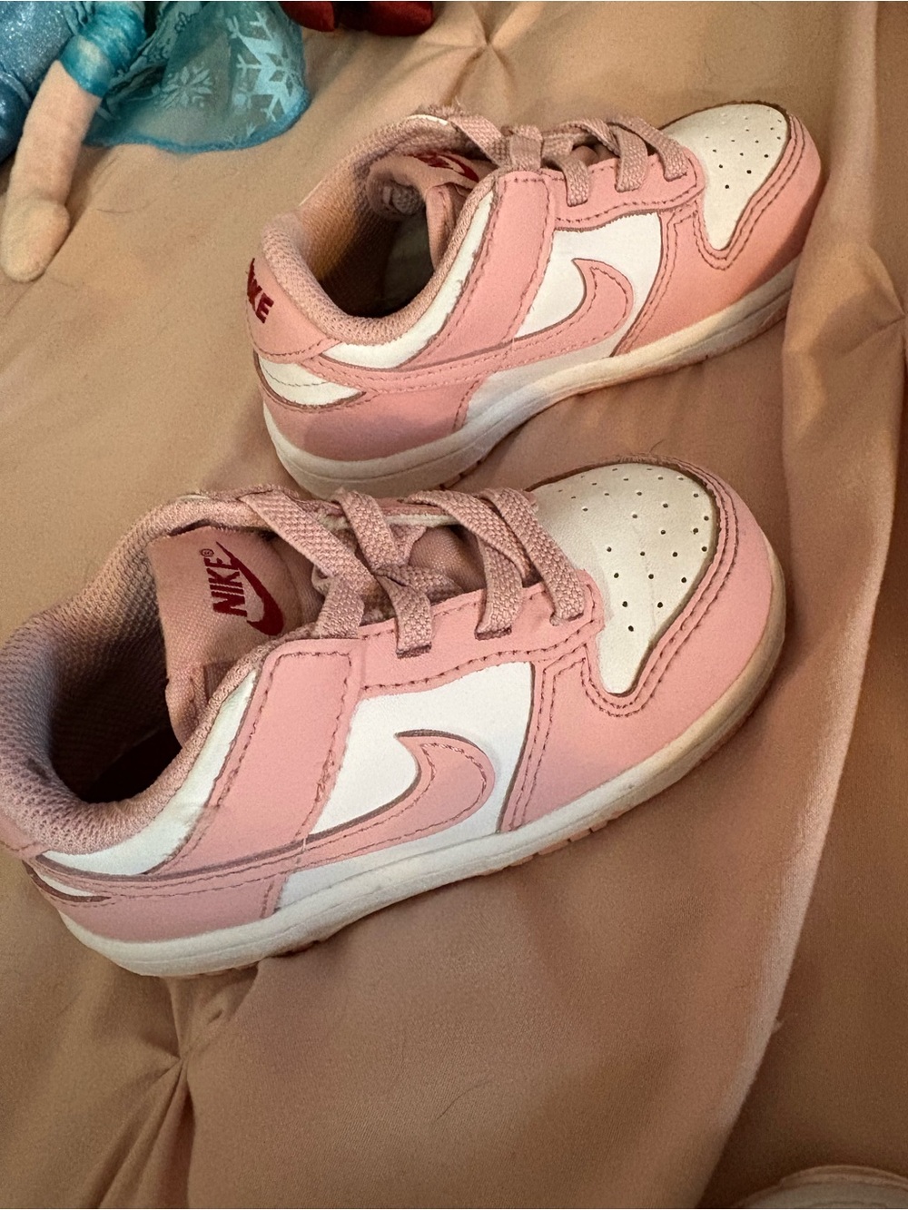 Nike Kids Dunks, Pink and White Low-Top Sneakers